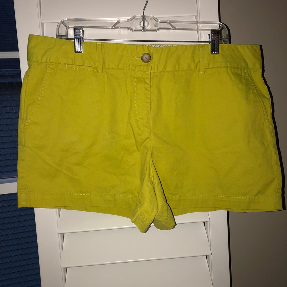 Loft chino short in chartreuse